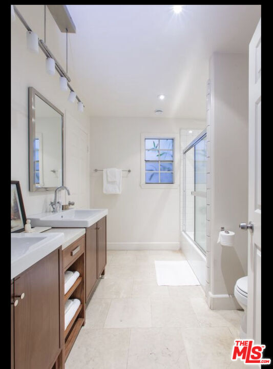 Photo - 126 Galleon St