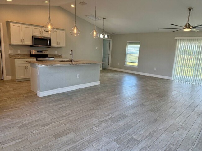 Photo - LIKE BRAND NEW 3 Bed, 2 Bath Home with 2-C...
