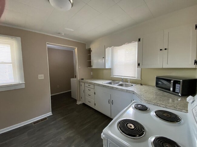 Photo - Cute two bedroom house in quiet neighborhood