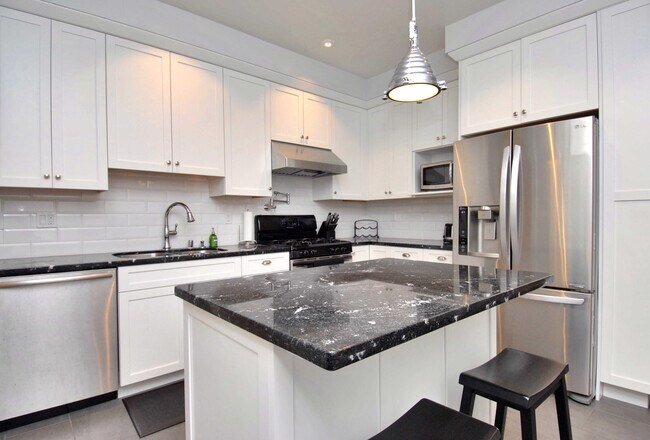 Photo - 1548 Dolores St Condo