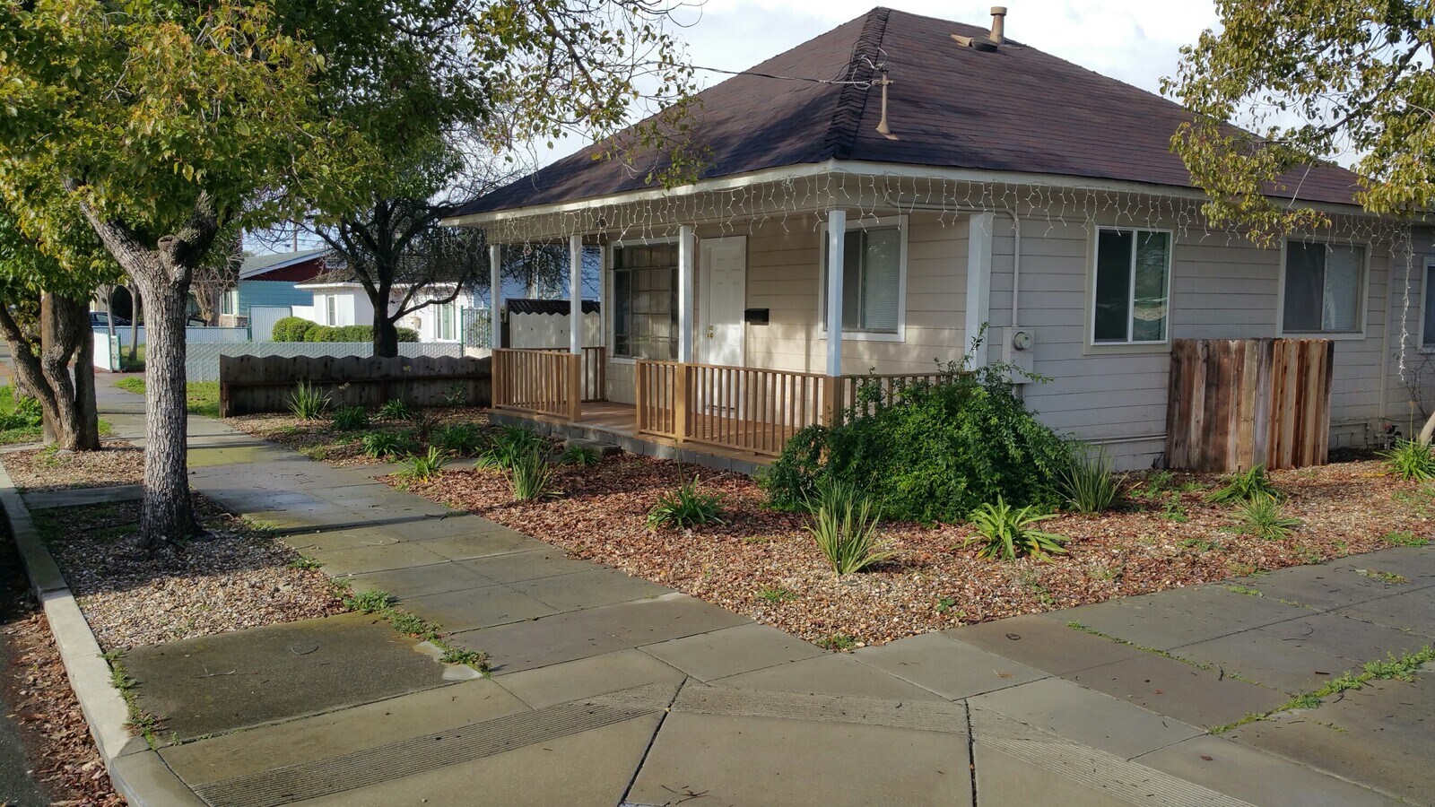 Photo - 1686 Linden St House