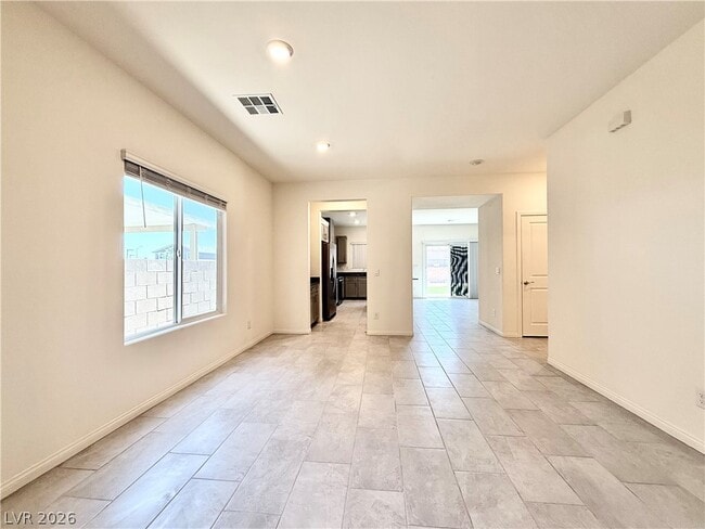 Photo - 1841 James Crk Dr