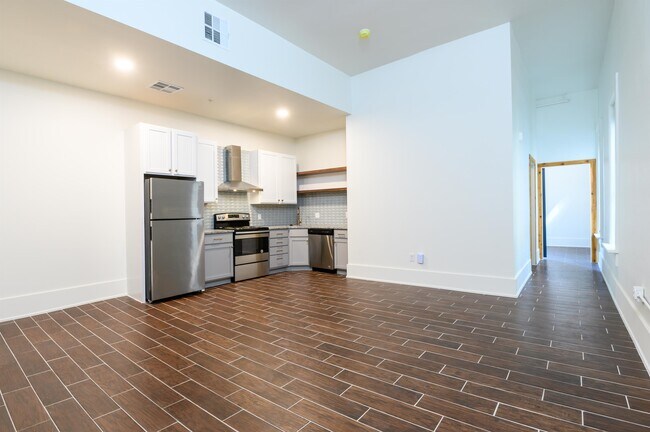 Photo - 300 N Main Unit 201