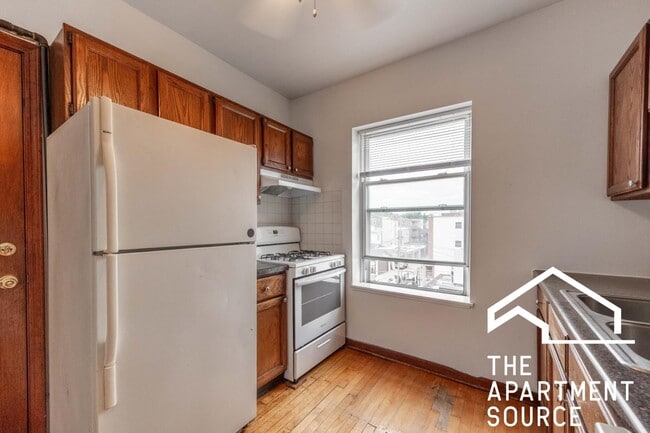 Photo - 3153 W Argyle St Unit 2W