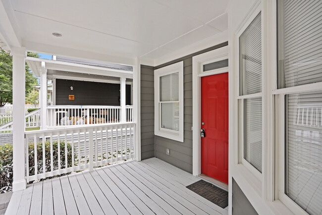 Photo - 90 Richardson St SE