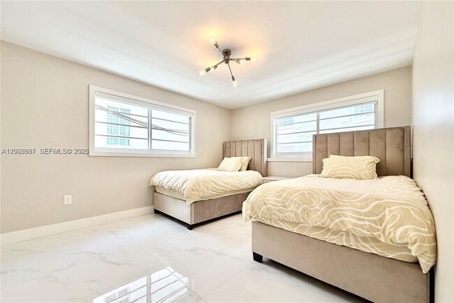 Photo - 4122 Collins Ave Unit 2B