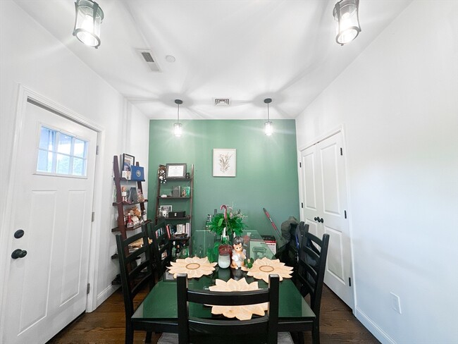 Photo - 77 Torrey St Unit 2
