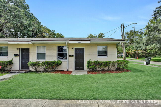 Building Photo - 1042 Almeda St Rental