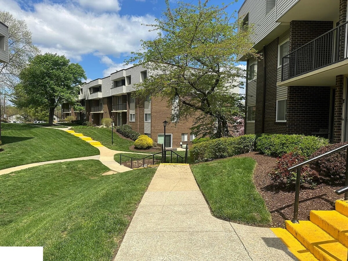 Photo - 10246 Prince Pl Unit 10246-207