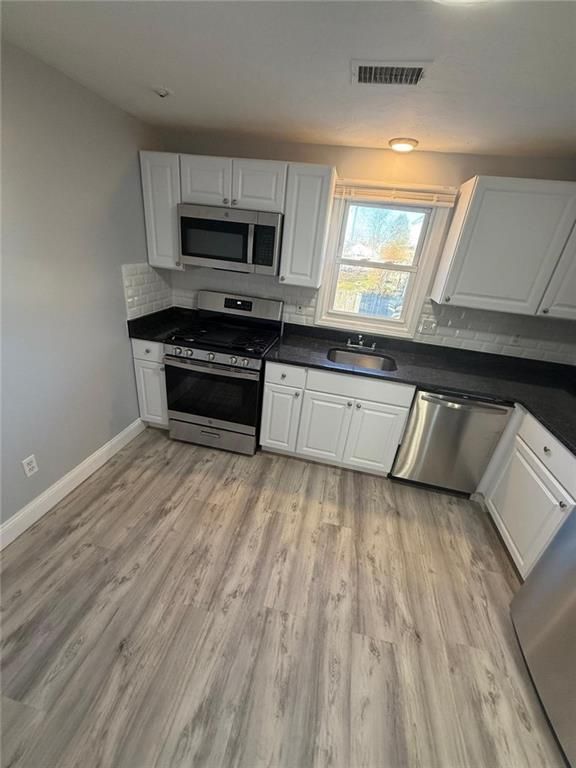 Photo - 14 Saratoga Ave