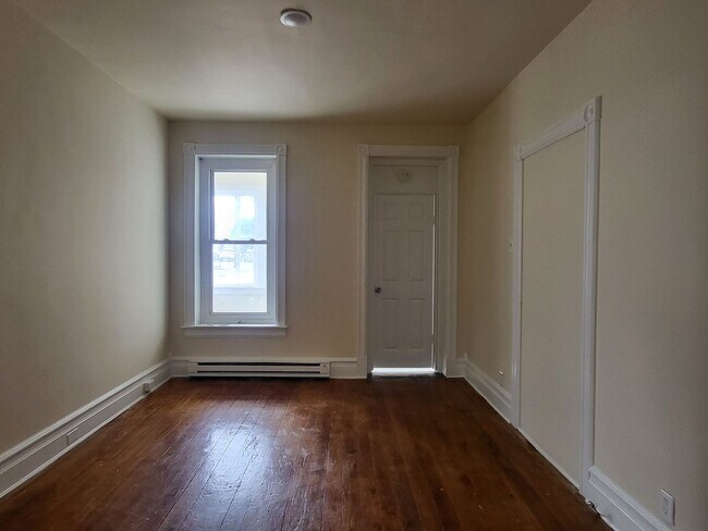 Photo - 23 N Poplar St Unidad Apt 1