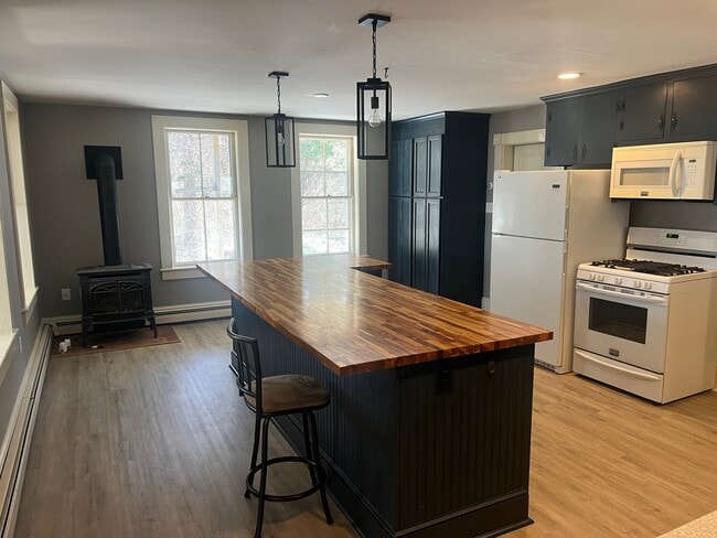 Photo - 459 Mill St Unit A