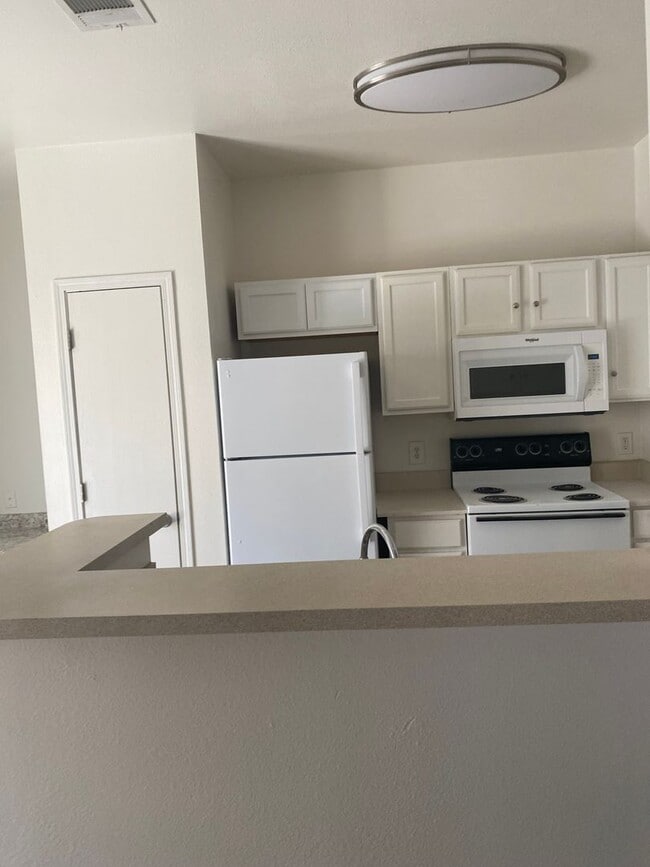 1000 Diamond Dr Unit 1202