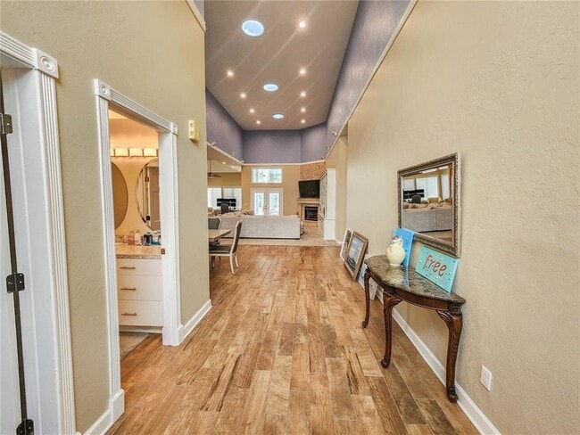 Photo - 1 Bay Pointe Dr