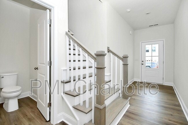 Photo - 6029 Mariemont Cir