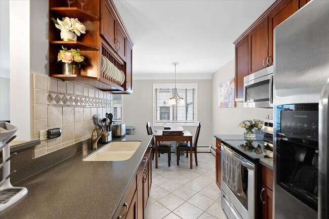 Building Photo - 426 W Barry Ave Unit 1 bed in lakeview