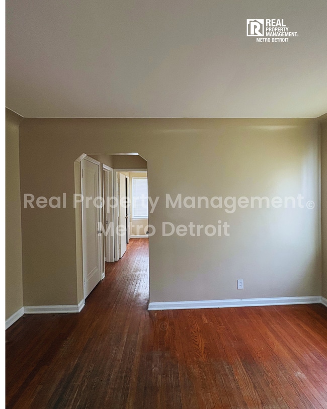 Photo - 21242 Beechwood Ave