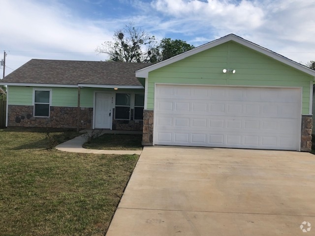 Building Photo - 424 S Cleburne Whitney Rd Rental