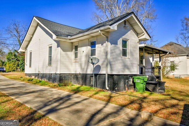 Building Photo - 239 Boulevard