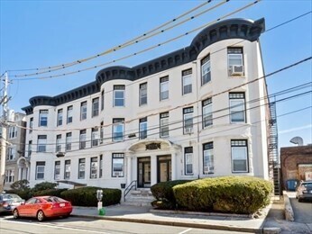 Photo - 17 Green St Condo Unit 4
