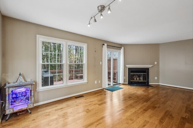 Photo - Modern Brick End-Unit Townhome with Stunni...