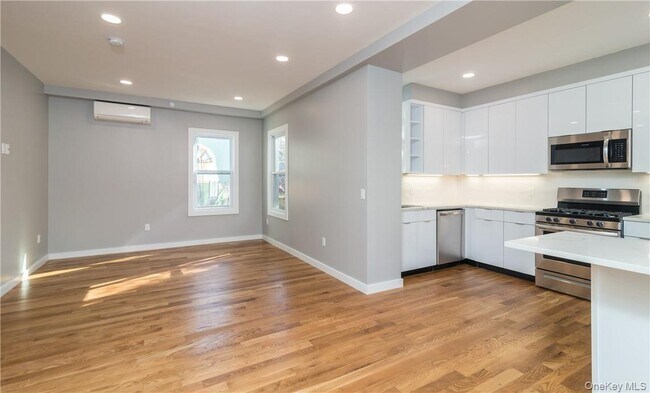 Photo - 86 Main St Unit 3