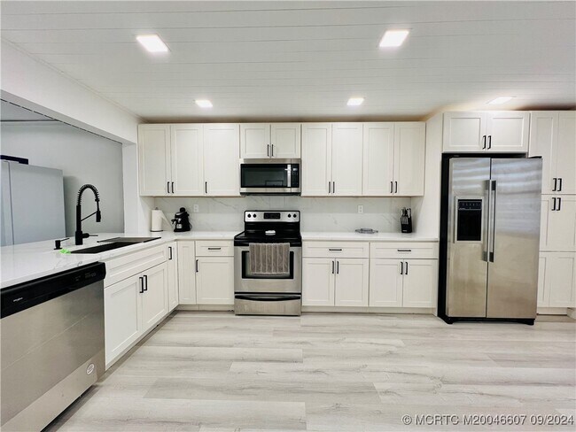 10044 S Ocean Dr Unit 205