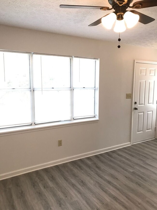 Photo - 2 bed/2.5 bath Unit in Sleepy Hollow!