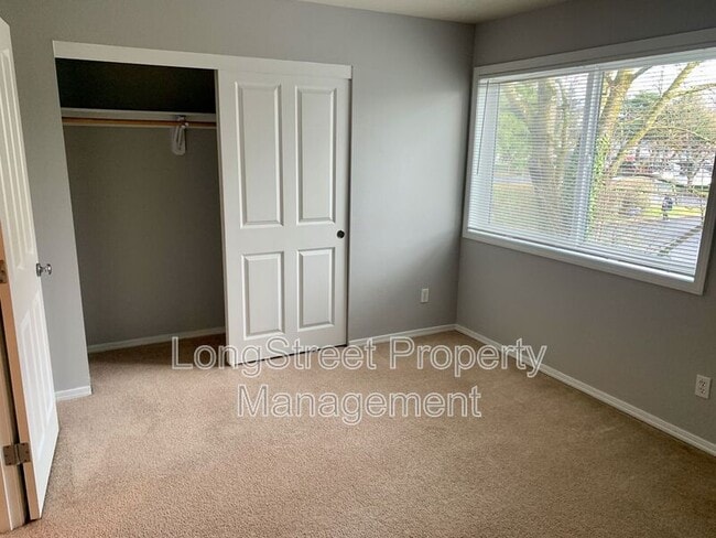 Photo - 8324 SE Rhine St Unit 2