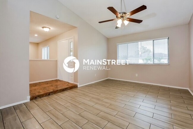 Photo - 4 Bedroom Pet-Friendly Home in orlando, FL...
