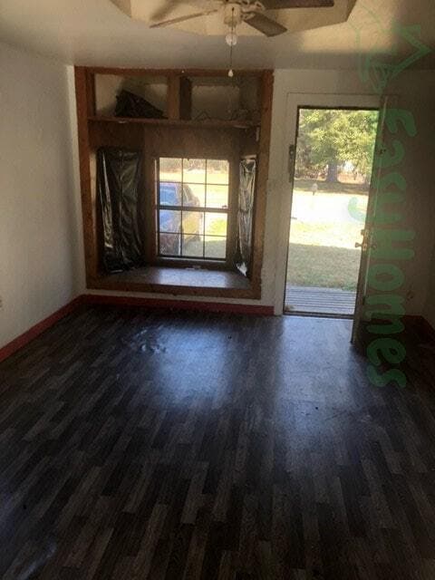 Photo - 824 S Main St