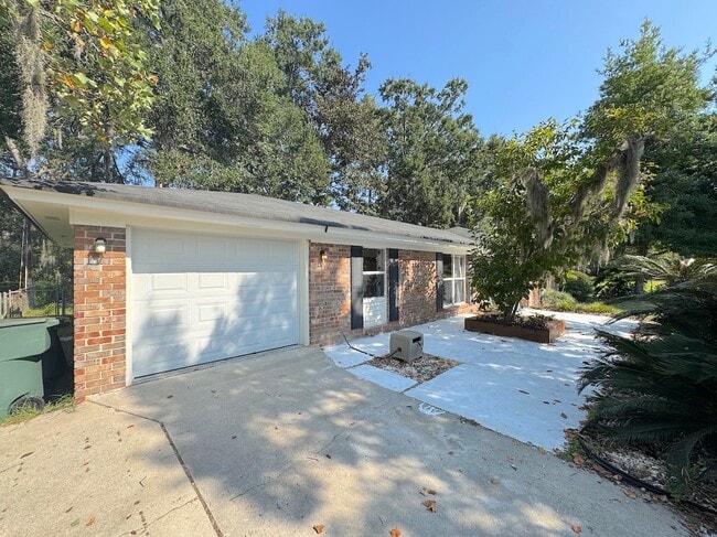 Photo - 9 Mistletoe Ct