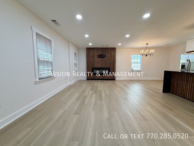 Photo - 1255 Campbellton Rd SW