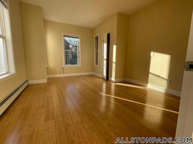 Photo - 34 Pratt St Unit 1