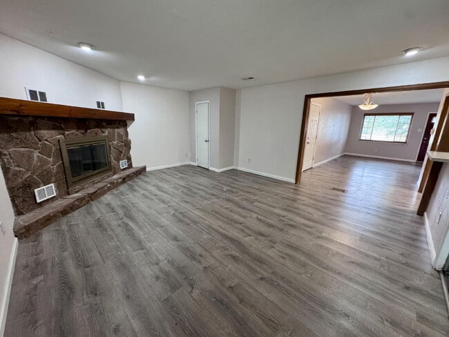 Photo - 3031 S Flamingo Way