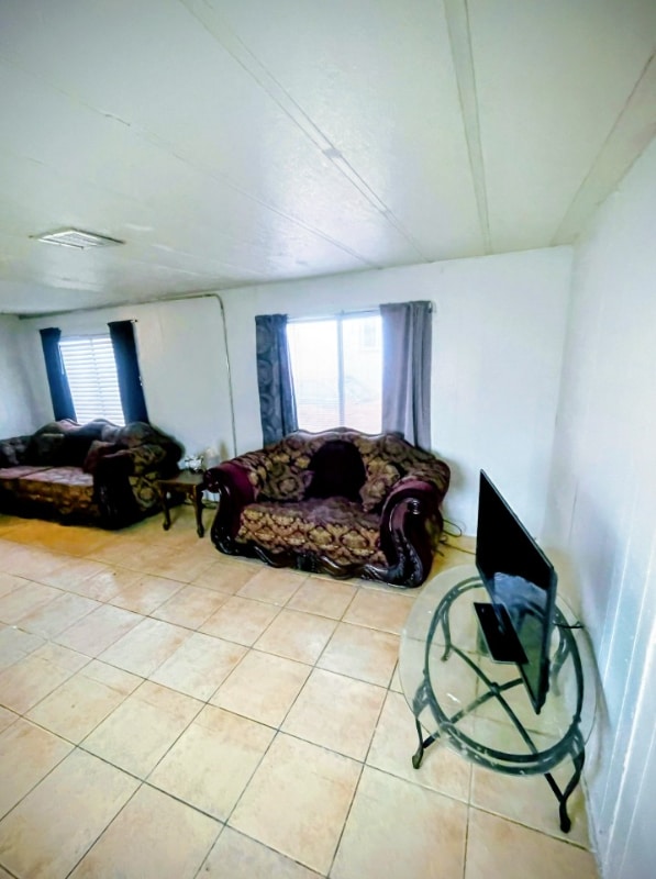 Photo - 5 Miller Ave