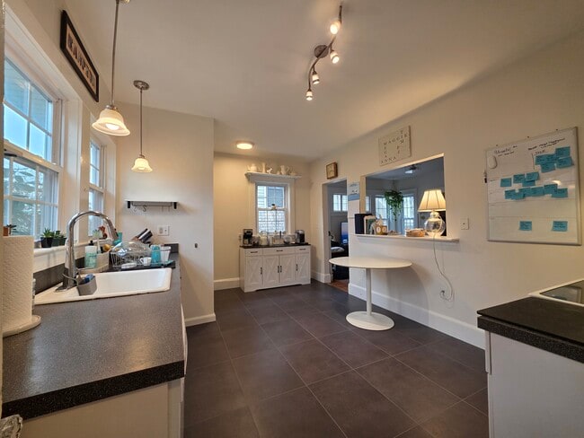 Photo - 9 Avon Rd Unit 1