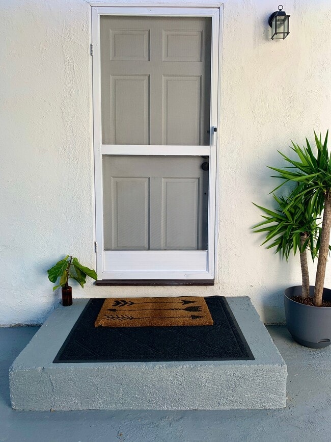 Photo - 719 N Formosa Ave