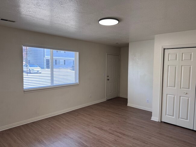 Photo - 1393 N 260 W
