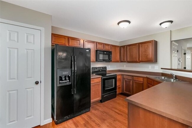 Photo - 256 Countryshire Dr