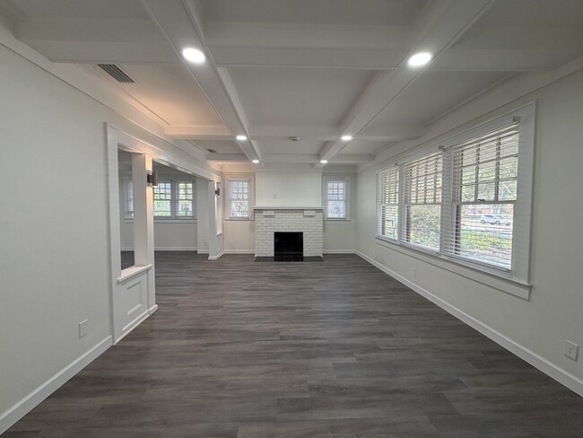 Photo - 2 Bed/1.5 Bath