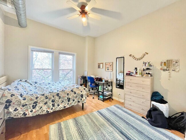 Photo - 922 S Claremont Ave