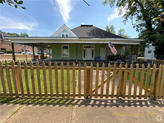 Building Photo - 301 Harwell Ave Rental