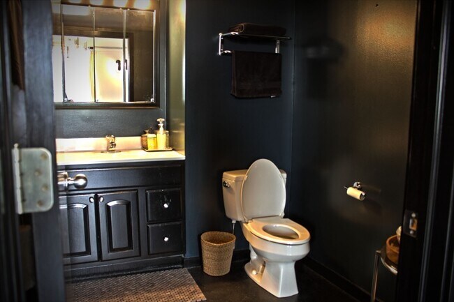 503-503 Merritt Ave Unit 501A
