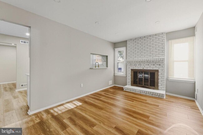 Photo - 18 Madison St