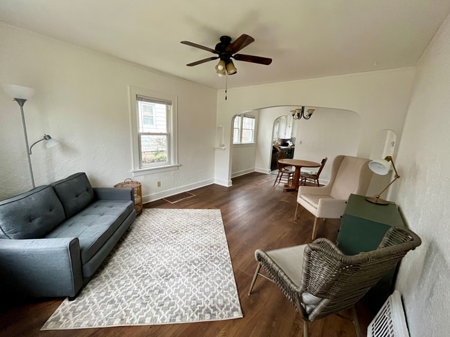 Photo - 1319 E Lake Ave