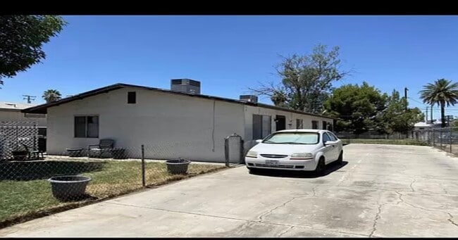 Building Photo - 325 S Spring St Unit 325 s spring st blythe ca