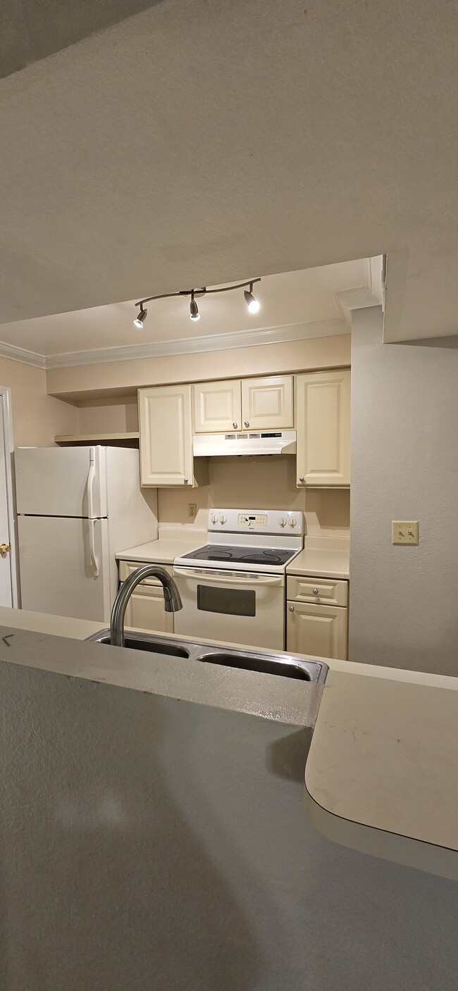 Photo - 3034 Parkway Blvd Unit 3034  302