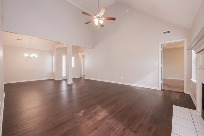 Photo - 204 Coldsprings Ct