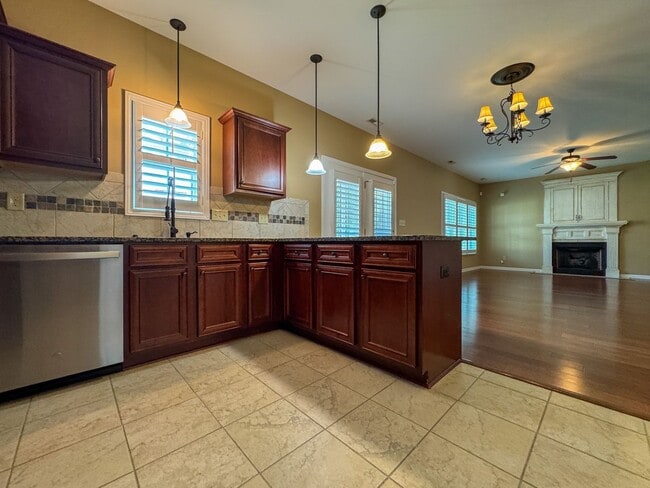 Photo - 2900 Blackwater Ct